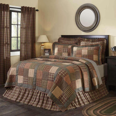 Crosswoods Queen Quilt 90Wx90L VHC Brands - The Fox Decor